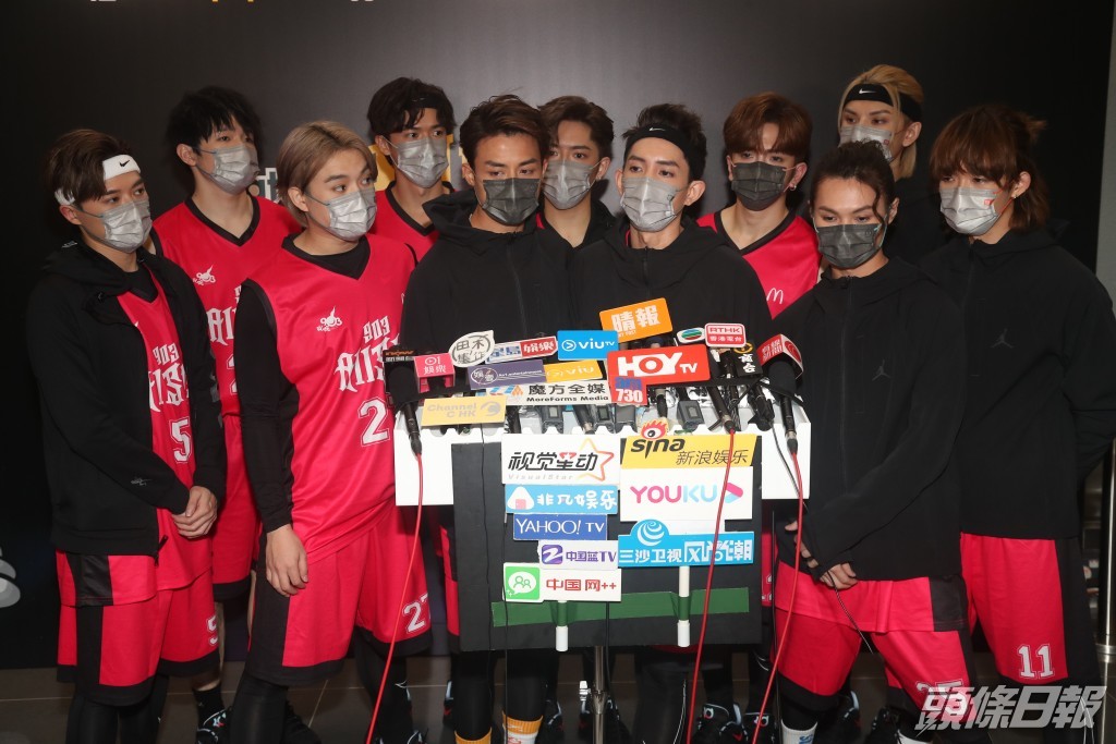 Anson Lo雙眼已經有點紅及水汪汪。